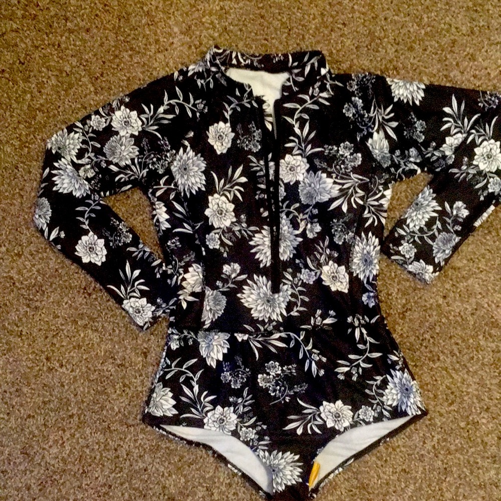 *SALE*White Dahlia*Spring Suit*